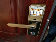 耶鲁YMH70智能门锁 3D人脸识别+多重安防 守护高端家居