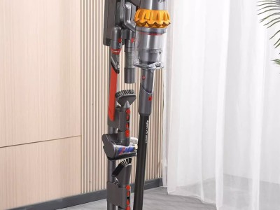 戴森V12 Detect Slim智能吸尘器：轻便强劲+精准除尘+智能显示，家庭清洁的高效工具