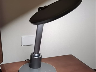 飞利浦AI智能护眼台灯：适配全年龄段的护眼神器