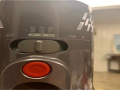 小狗 T12 Storm Rinse 无线智能洗地机：双滚刷清洁的地面清洁管家