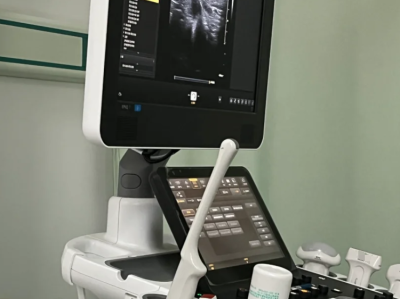 Oova Peri 围绝经期智能监测仪，专注女性健康的贴心助手