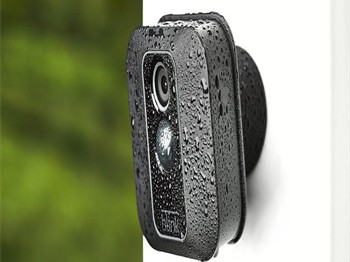 Blink Outdoor 2K+户外摄像头：长续航彩色夜视的室外安防优选