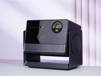 当贝S7 Ultra Max：高亮无损变焦的家用智能投影