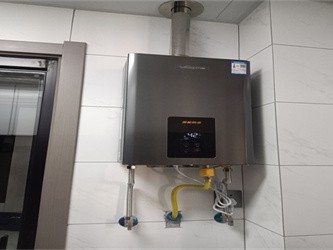 万和JSQ30-560J16智能燃气热水器：恒温零冷水的舒适沐浴能手