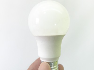 Philips Hue Essential A19 智能灯泡——入门级智能照明首选