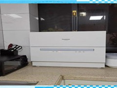 松下NP-TH1W2智能台式洗碗机：小型便捷的厨房洁净神器