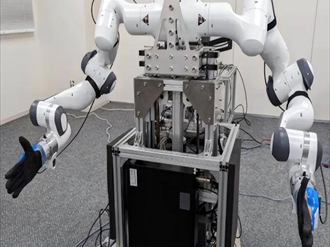 LG CLOi D双臂家用服务机器人：全能家务的智能伙伴