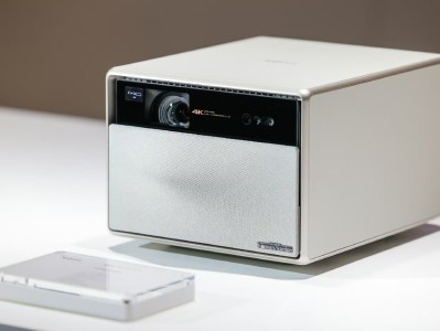 极米智能投影仪RS Pro3：旗舰画质，智能交互出色